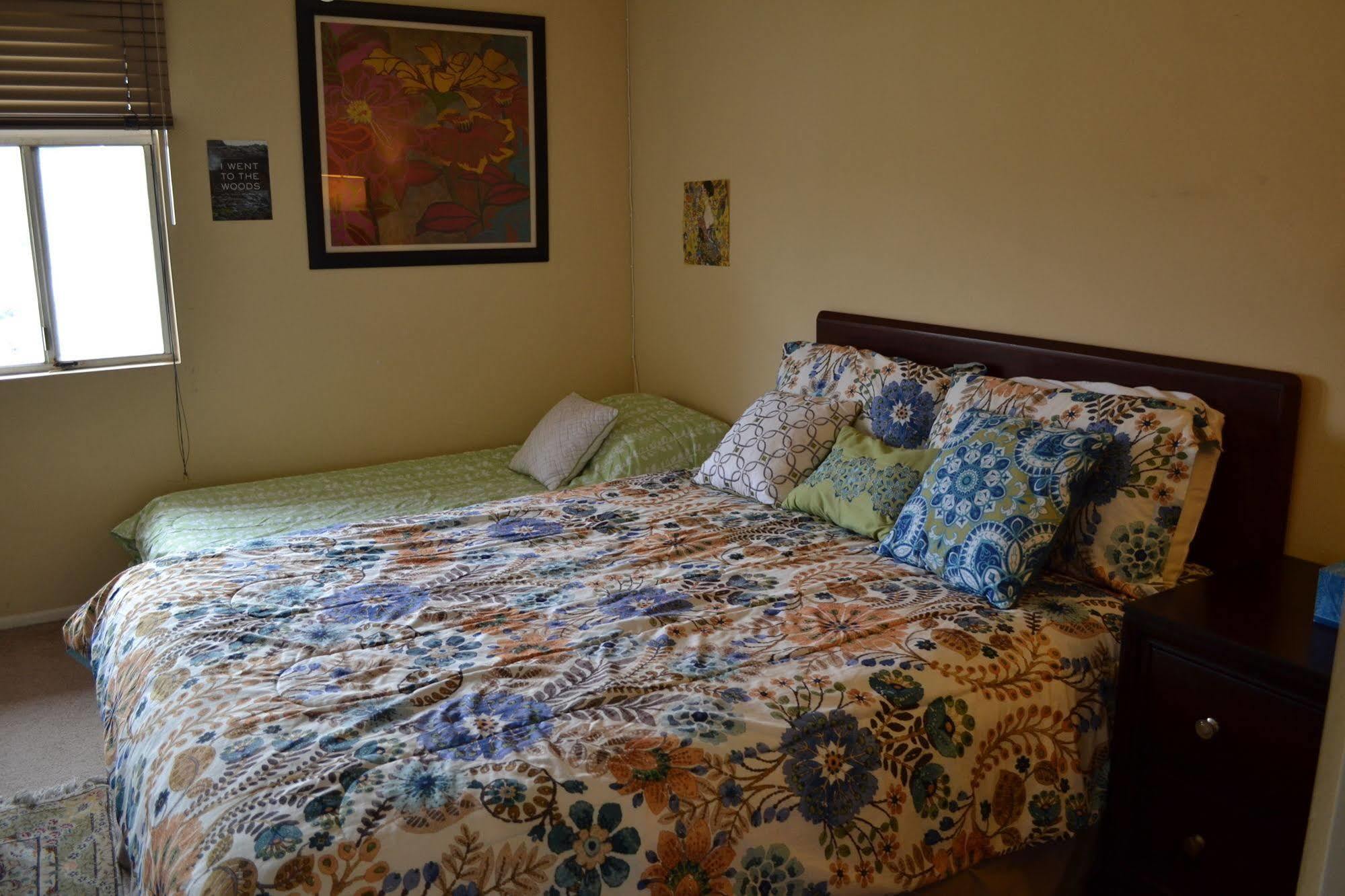 Bed And Breakfast In Hollywood Hills Los Angeles Exterior photo